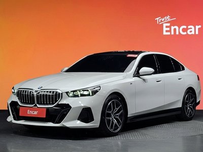 BMW 5 SERIES - 1