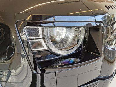 LAND ROVER DEFENDER - 9