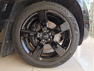 LAND ROVER DEFENDER - 10