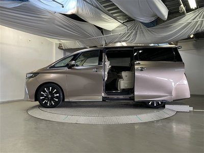 TOYOTA ALPHARD - 4
