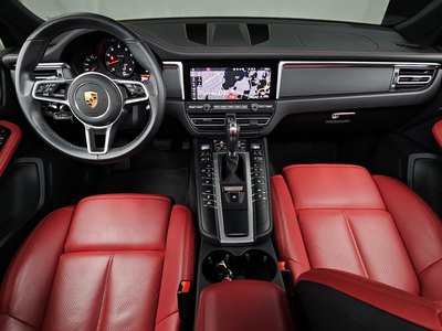 PORSCHE MACAN - 5