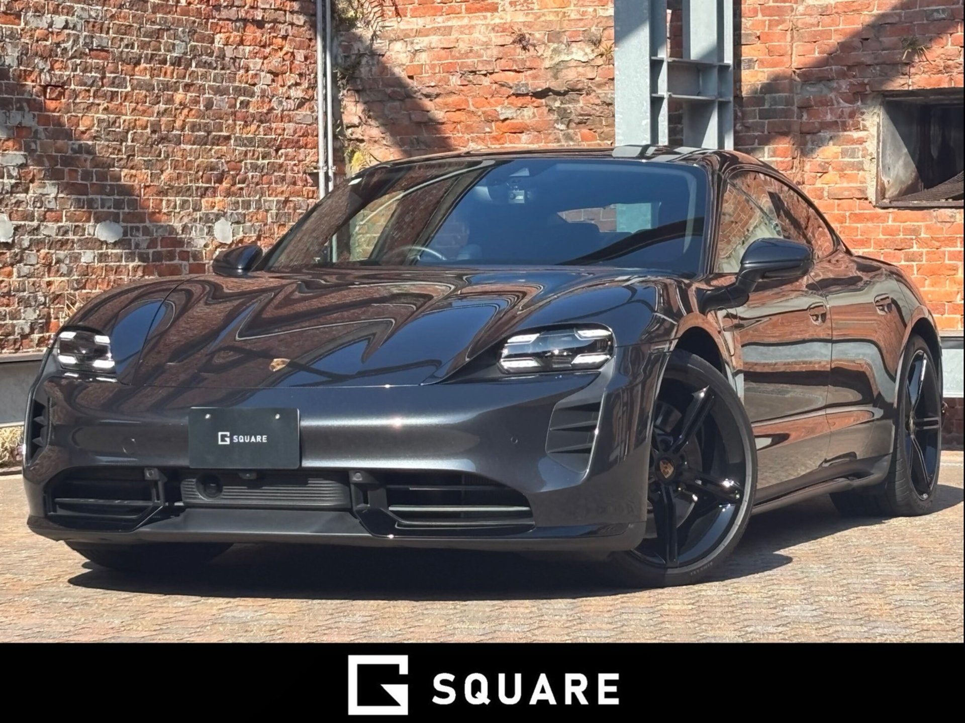 PORSCHE TAYCAN - View 1