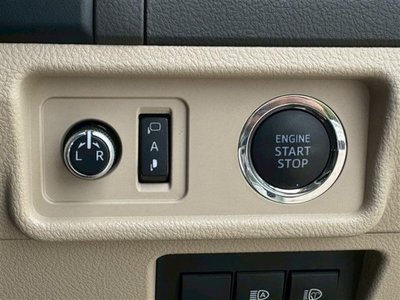 2023 Toyota LAND CRUISER PRADO thumbnail 24