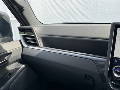 2025 Lexus GX thumbnail 22