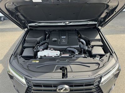 2025 Lexus GX thumbnail 36