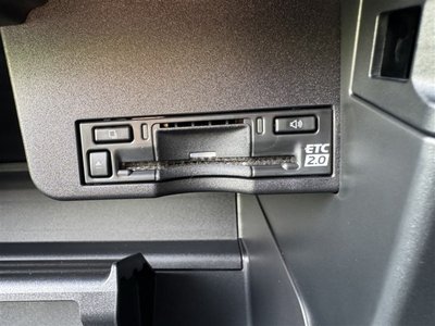 صورة 8 لـ 2025 Lexus GX