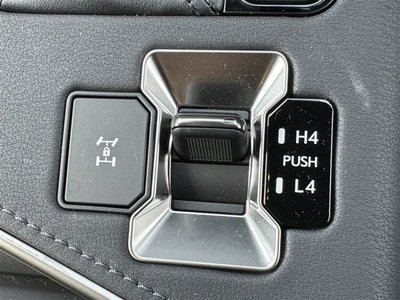صورة 7 لـ 2025 Lexus GX