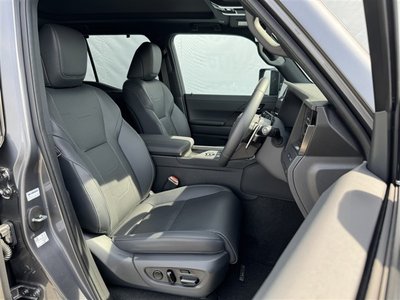 2025 Lexus GX thumbnail 23