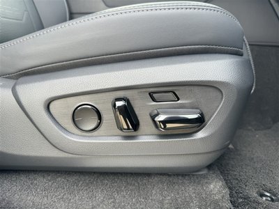 2025 Lexus GX thumbnail 24