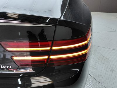 GENESIS G80 (RG3) - 10