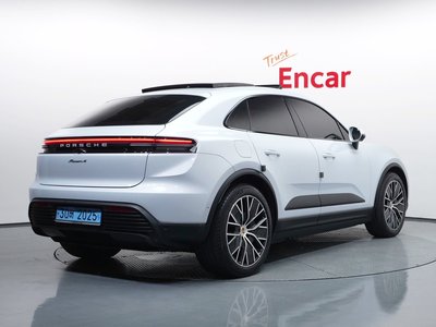 صورة 4 لـ 2025 Porsche MACAN