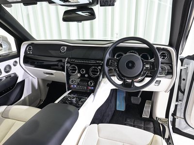 2023 ROLLS-ROYCE CULLINAN thumbnail 32