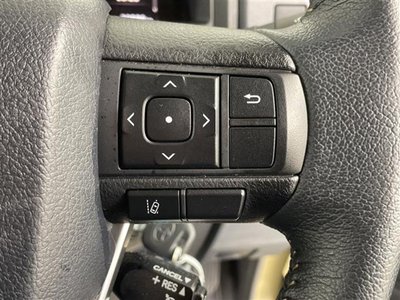 TOYOTA LAND CRUISER - 7