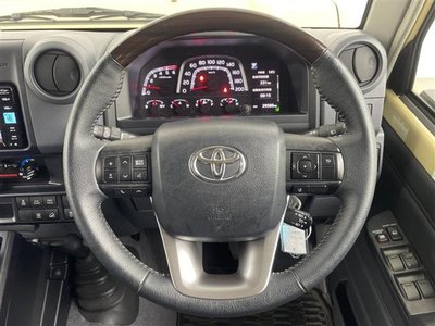 TOYOTA LAND CRUISER - 5