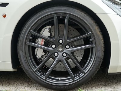 صورة 4 لـ 2015 Maserati GRANTURISMO