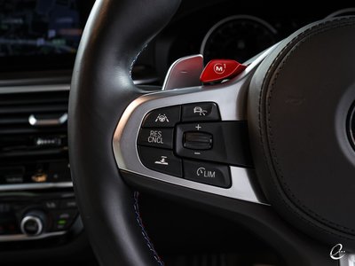 2018 BMW M5 — миниатюра 63