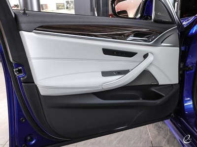 2018 BMW M5 — миниатюра 68