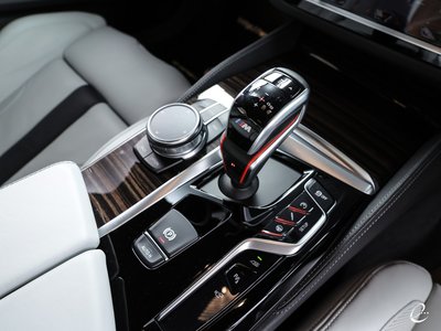 صورة 7 لـ 2018 BMW M5