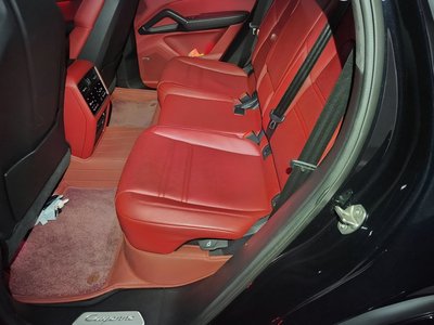 2022 Porsche CAYENNE 照片 8