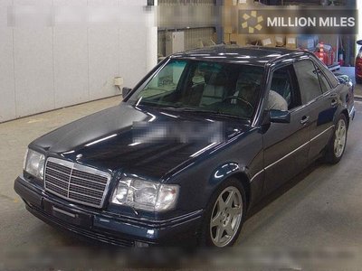 MERCEDES-BENZ E-CLASS - 4