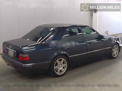 MERCEDES-BENZ E-CLASS - 5