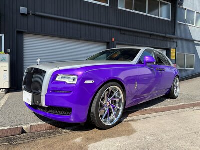 ROLLS-ROYCE GHOST