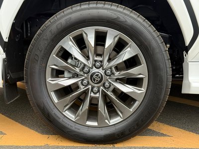 صورة مصغرة 15 لـ 2024 Toyota LAND CRUISER 300