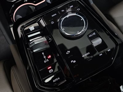 صورة مصغرة 12 لـ 2024 BMW 5 SERIES