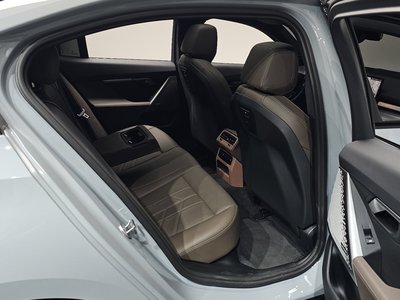 صورة مصغرة 18 لـ 2024 BMW 5 SERIES