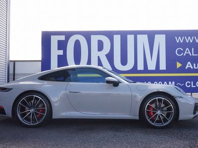 PORSCHE 911 - 6