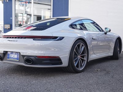 PORSCHE 911 - 8
