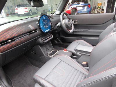 صورة مصغرة 24 لـ 2025 MINI COOPER CONVERTIBLE