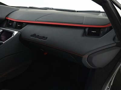 2019 Lamborghini AVENTADOR — миниатюра 16