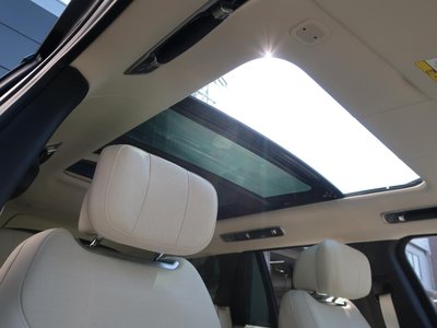 2025 LAND Rover RANGE ROVER photo 3