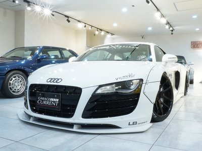 AUDI R8 - 1