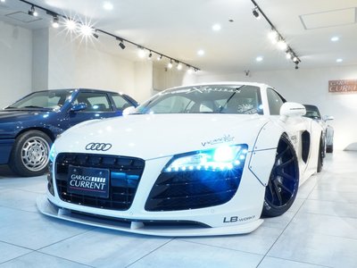 AUDI R8 - 8