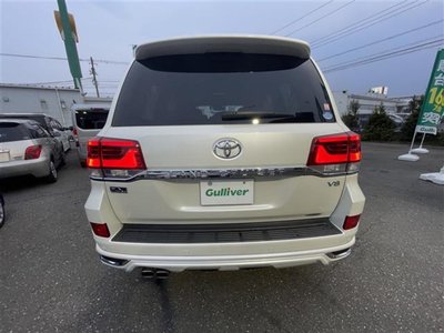 TOYOTA LAND CRUISER 200 - 6