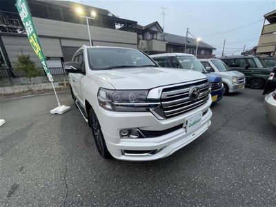 TOYOTA LAND CRUISER 200 - 1