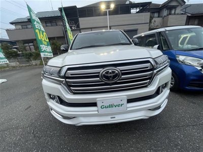 TOYOTA LAND CRUISER 200 - 3