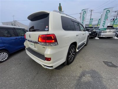 TOYOTA LAND CRUISER 200 - 9