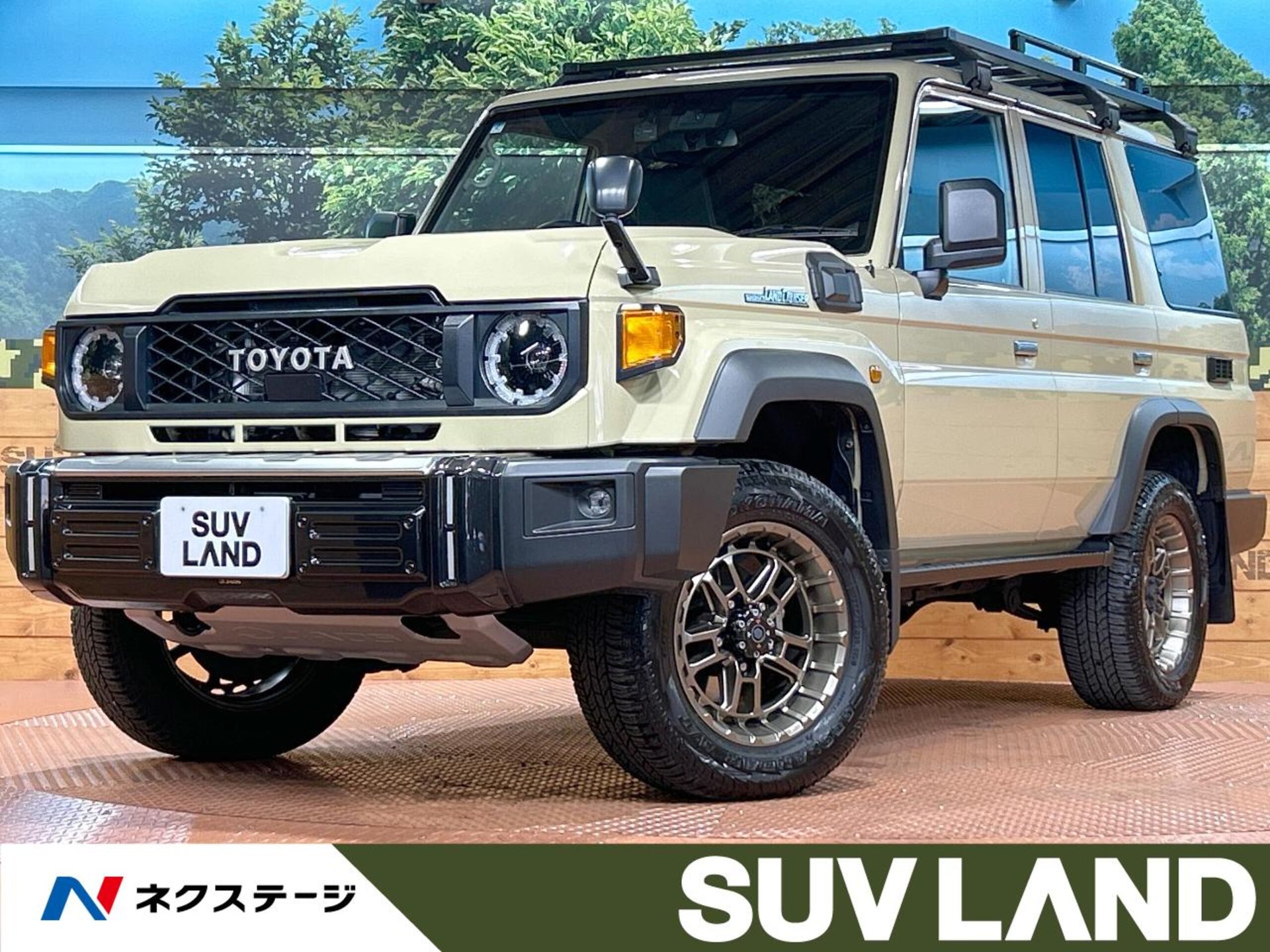TOYOTA LAND CRUISER 70 - View 1