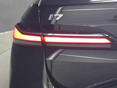 BMW I7 - 10