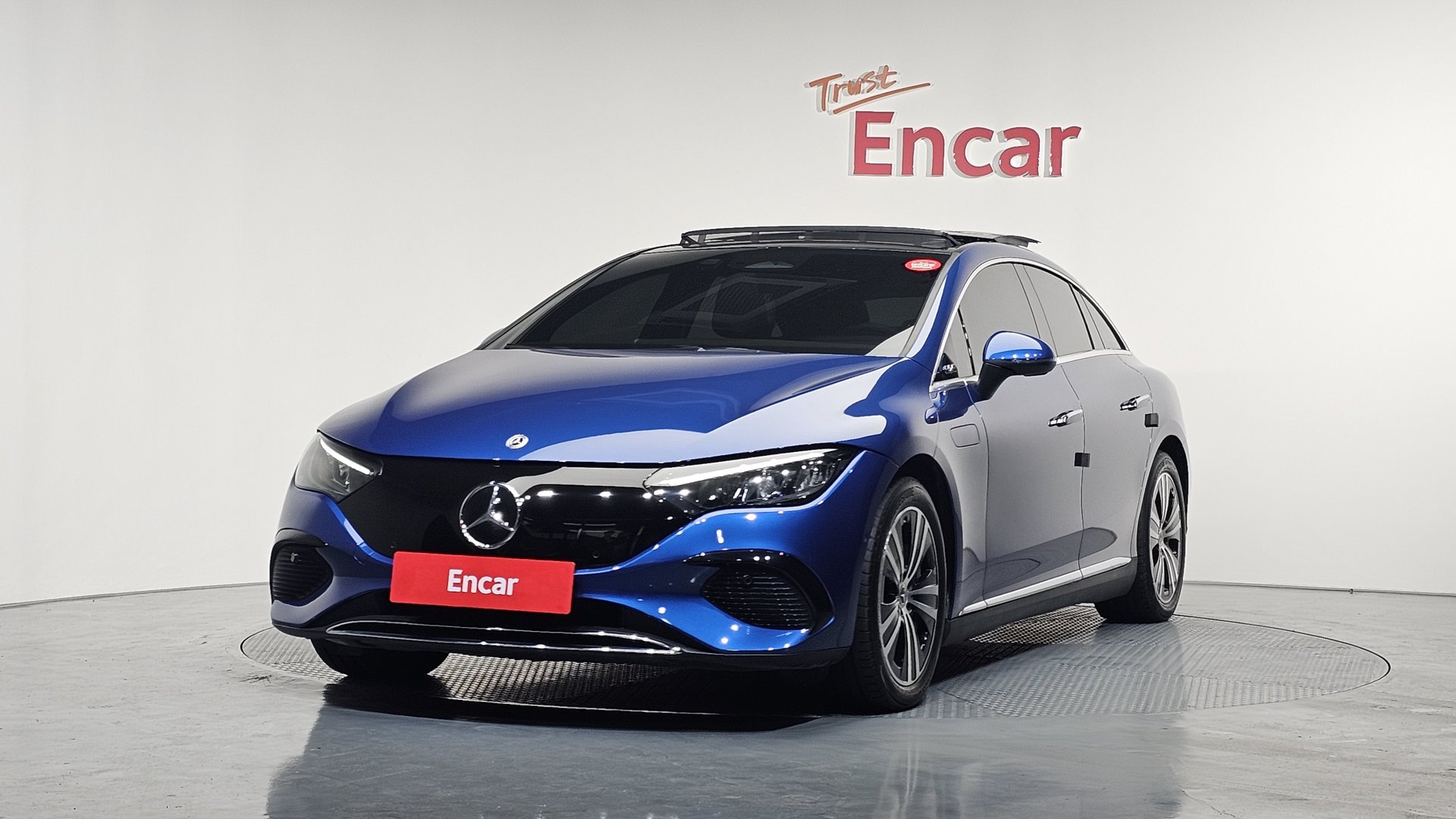 MERCEDES-BENZ EQE - View 1