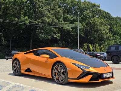 صورة 2 لـ 2023 Lamborghini HURACAN