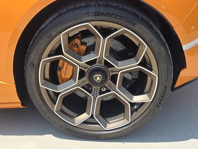 2023 Lamborghini HURACAN — миниатюра 14