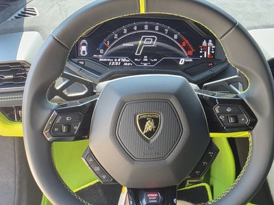 2023 Lamborghini HURACAN — миниатюра 12
