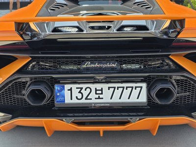 صورة 9 لـ 2023 Lamborghini HURACAN