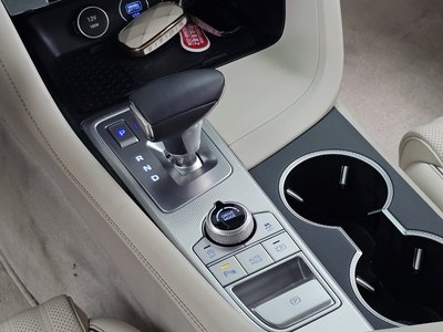 2023 Genesis THE NEW G70 photo 9