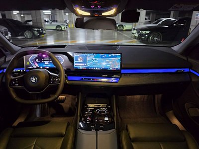 BMW 5 SERIES - 4