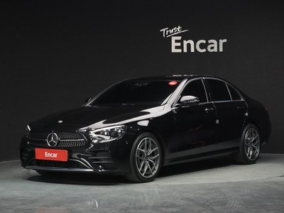 MERCEDES-BENZ E-CLASS - 1